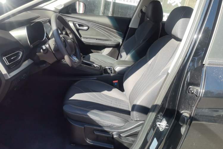 Used JETOUR X70M 2021 1.5T DCT Luxury Partner Model 7 Seats Left Front Seat