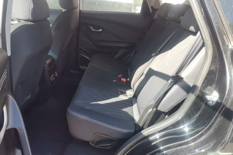 Used JETOUR X70M 2021 1.5T DCT Luxury Partner Model 7 Seats Left Rear Seat