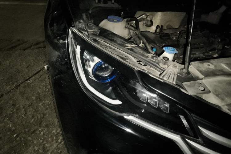 Used JETOUR X70M 2021 1.5T Manual Urban Partner 7-Seater Right Front Headlight