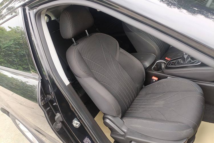 Used JETOUR X70M 2021 1.5T Manual Urban Partner 7-Seater Right Front Seat
