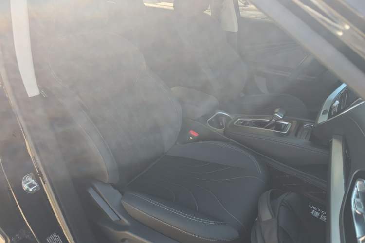 Used JETOUR X70M 2021 1.5T DCT Luxury Partner Model 7 Seats Right Front Seat
