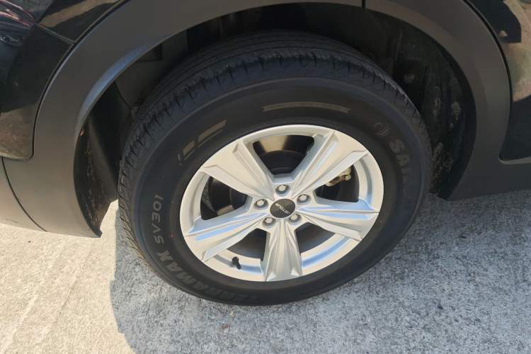 Used JETOUR X70M 2021 1.5T DCT Luxury Partner Model 7 Seats Right Rear Wheel Hub