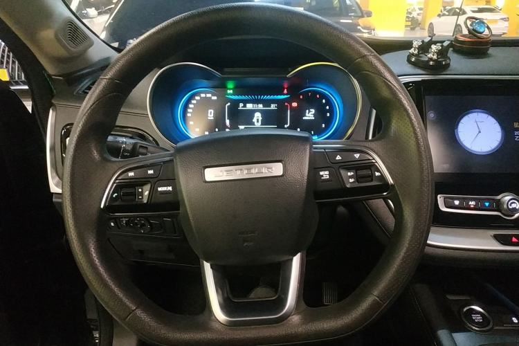 Used JETOUR X70M 2021 1.5T DCT Luxury Partner Model 7 Seats Steering Wheel