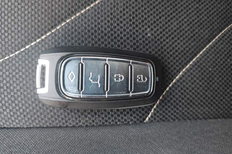 Used JETOUR X70M 2021 1.5T DCT Luxury Partner Model 5 Seats Vehicle Key