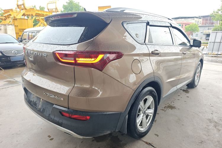 Used JETOUR X70M 2021 1.5T Manual Urban Partner 7-Seater Exterior 5