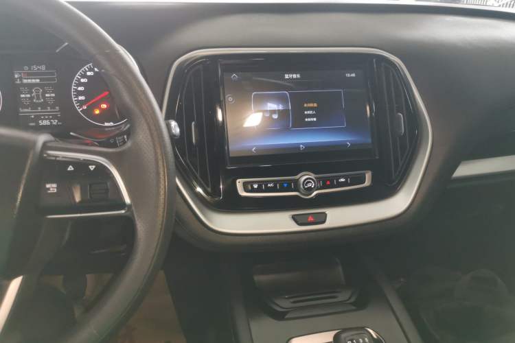 Used JETOUR X70M 2021 1.5T Manual Urban Partner 7-Seater Audio And AC Panel