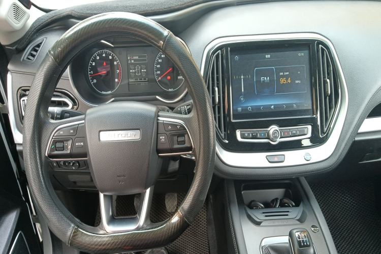 Used JETOUR X70M 2021 1.5T Manual Urban Partner Model 5 Seats Center Console