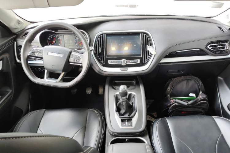 Used JETOUR X70M 2021 1.5T Manual Urban Partner Model 5 Seats Center Console