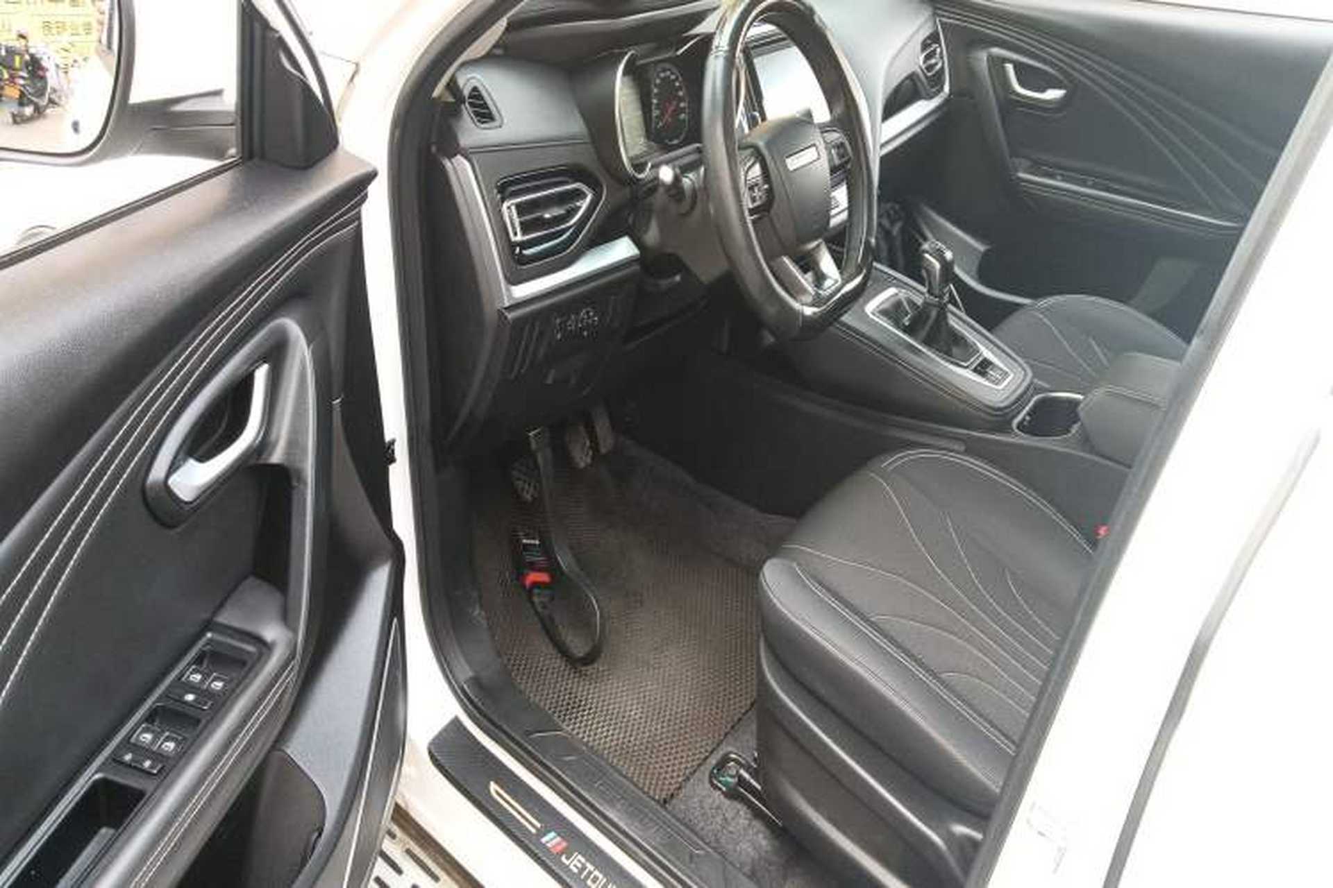 Used JETOUR X70M 2021 1.5T Manual Urban Partner Model 5 Seats Driver Seat