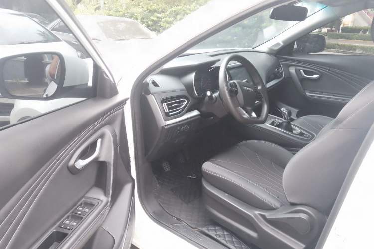 Used JETOUR X70M 2021 1.5T Manual Urban Partner 7-Seater Driver Seat