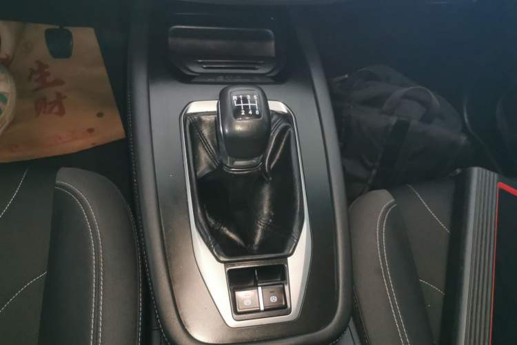 Used JETOUR X70M 2021 1.5T Manual Urban Partner 7-Seater Gear Lever