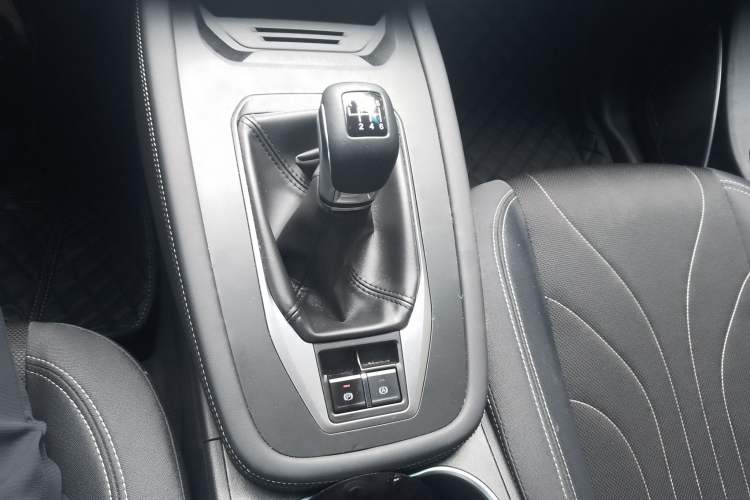 Used JETOUR X70M 2021 1.5T Manual Urban Partner 7-Seater Gear Lever
