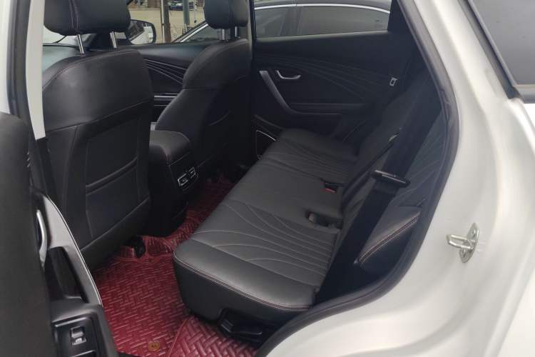 Used JETOUR X70M 2021 1.5T DCT Prestige Partner Model 5 Seats Interior 2