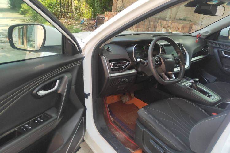 Used JETOUR X70M 2021 1.5T DCT Luxury Partner Model 5 Seats Interior 3