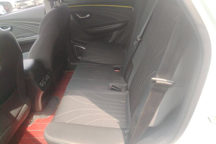 Used JETOUR X70M 2021 1.5T DCT Luxury Partner Model 5 Seats Interior 4