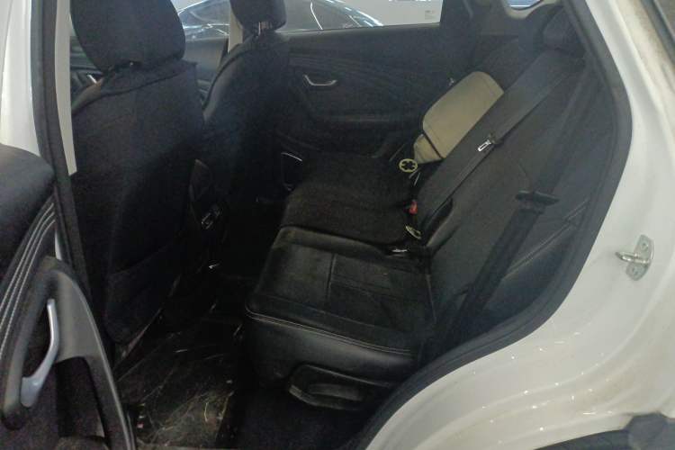 Used JETOUR X70M 2021 1.5T DCT Luxury Partner Model 5 Seats Interior 4