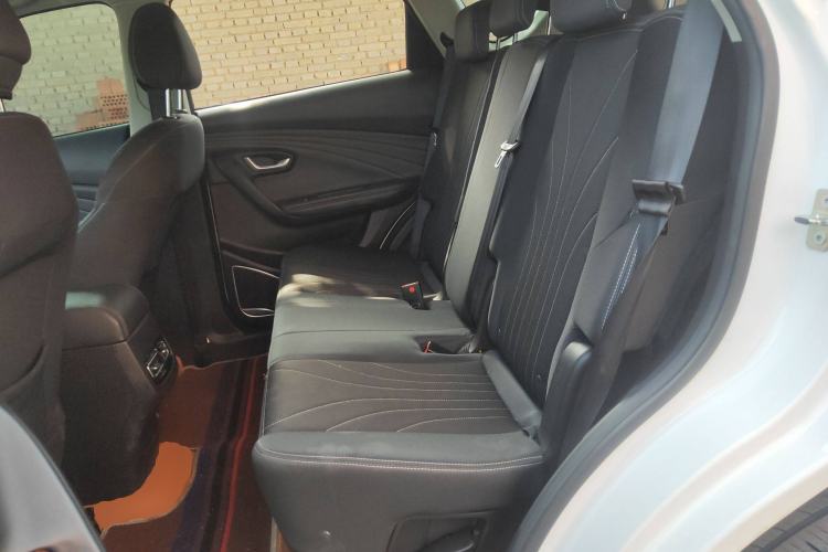 Used JETOUR X70M 2021 1.5T DCT Luxury Partner Model 5 Seats Interior 4