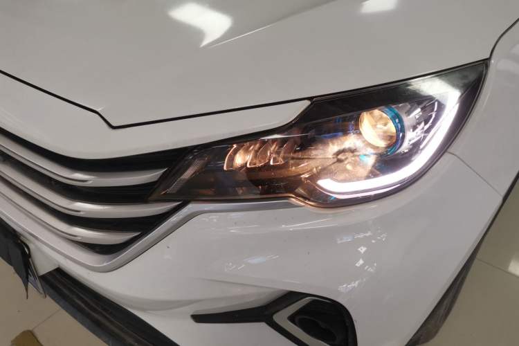 Used JETOUR X70M 2021 1.5T DCT Luxury Partner Model 7 Seats Left Front Headlight