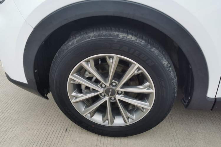 Used JETOUR X70M 2021 1.5T DCT Prestige Partner Model 5 Seats Left Front Wheel Hub