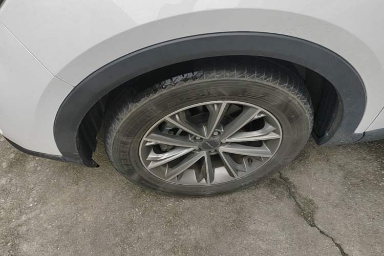Used JETOUR X70M 2021 1.5T DCT Prestige Partner Model 5 Seats Left Front Wheel Hub