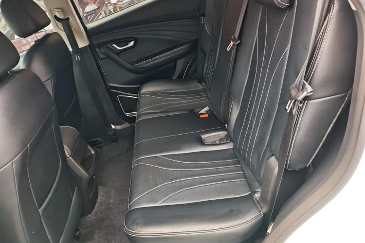 Used JETOUR X70M 2021 1.5T Manual Urban Partner Model 5 Seats Left Rear Seat