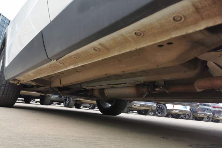 Used JETOUR X70M 2021 1.5T DCT Prestige Partner Model 5 Seats Left Side Sill