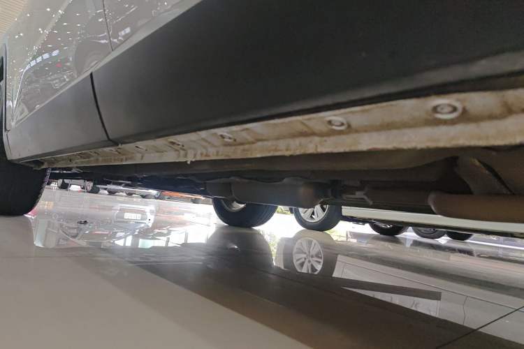 Used JETOUR X70M 2021 1.5T DCT Luxury Partner Model 7 Seats Left Side Sill