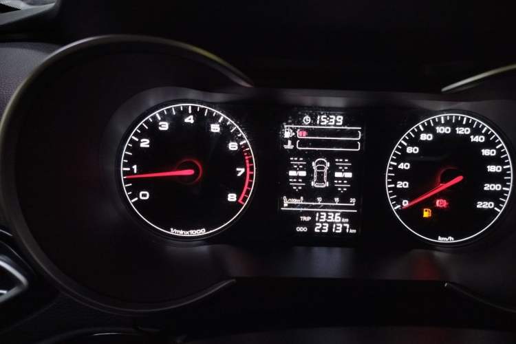 Used JETOUR X70M 2021 1.5T Manual Urban Partner Model 5 Seats Odometer Close Up