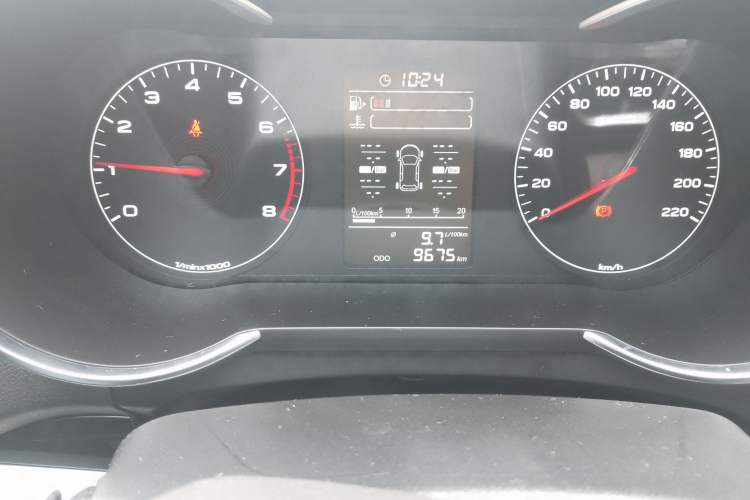 Used JETOUR X70M 2021 1.5T Manual Urban Partner 7-Seater Odometer Close Up