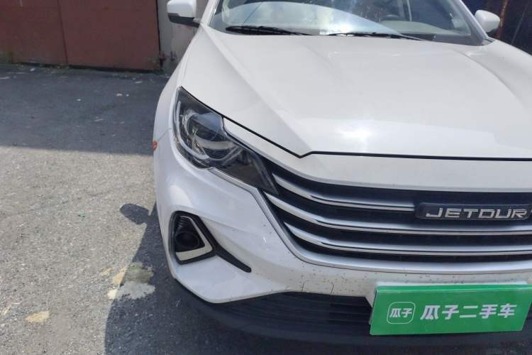 Used JETOUR X70M 2021 1.5T DCT Luxury Partner Model 5 Seats Right Front Headlight