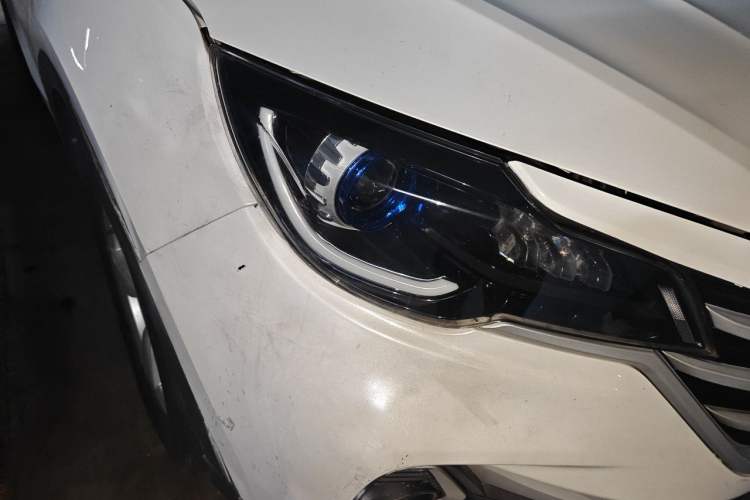Used JETOUR X70M 2021 1.5T DCT Luxury Partner Model 7 Seats Right Front Headlight