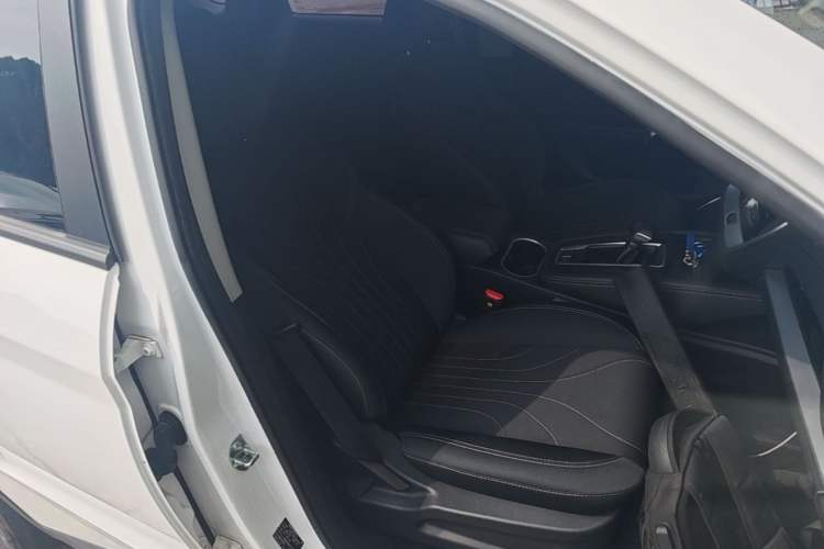 Used JETOUR X70M 2021 1.5T DCT Luxury Partner Model 7 Seats Right Front Seat