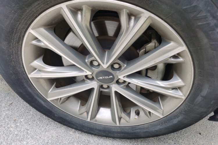 Used JETOUR X70M 2021 1.5T DCT Prestige Partner Model 5 Seats Right Front Wheel Hub