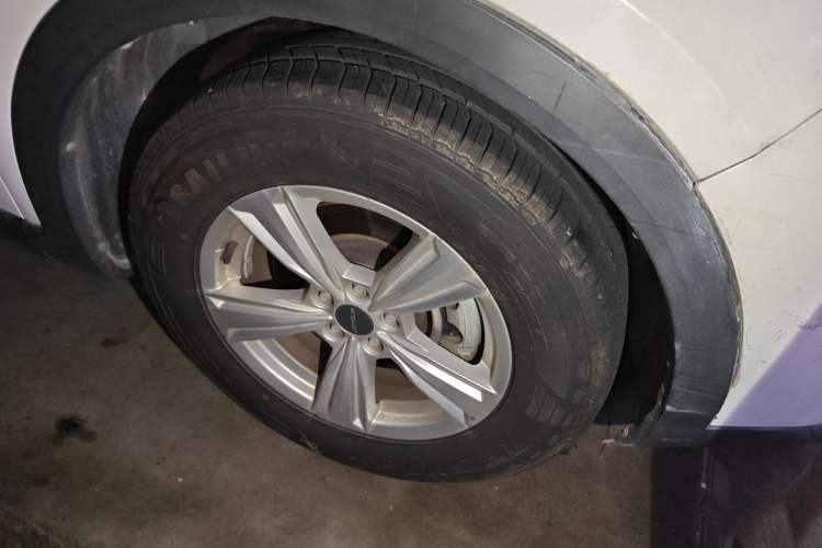 Used JETOUR X70M 2021 1.5T DCT Luxury Partner Model 7 Seats Right Front Wheel Hub