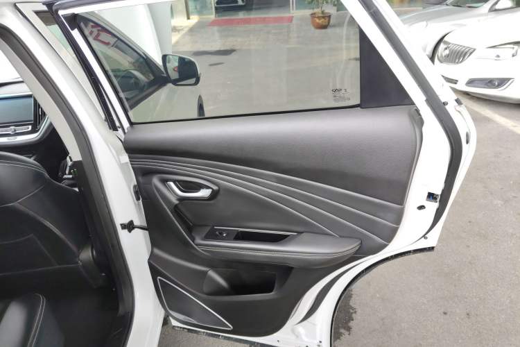 Used JETOUR X70M 2021 1.5T Manual Urban Partner Model 5 Seats Right Rear Door Interior