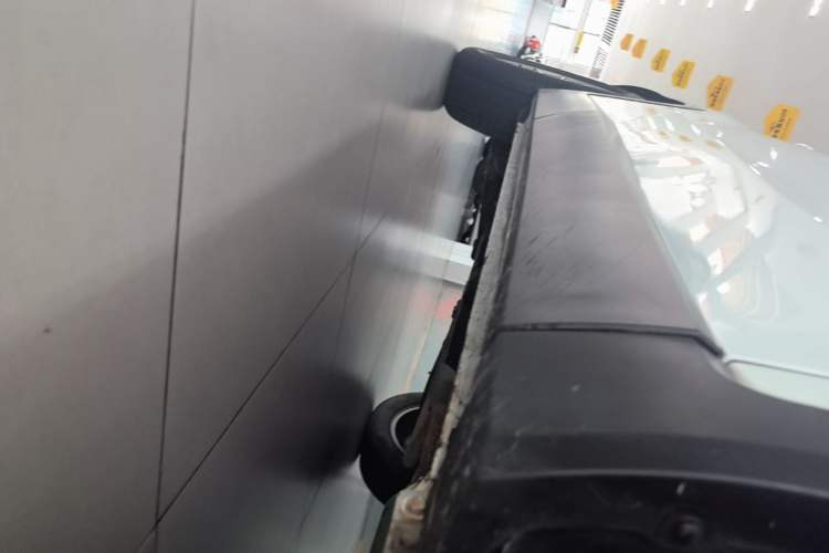 Used JETOUR X70M 2021 1.5T DCT Prestige Partner Model 5 Seats Right Side Sill