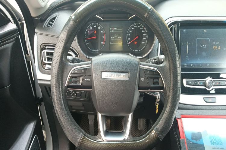 Used JETOUR X70M 2021 1.5T Manual Urban Partner Model 5 Seats Steering Wheel