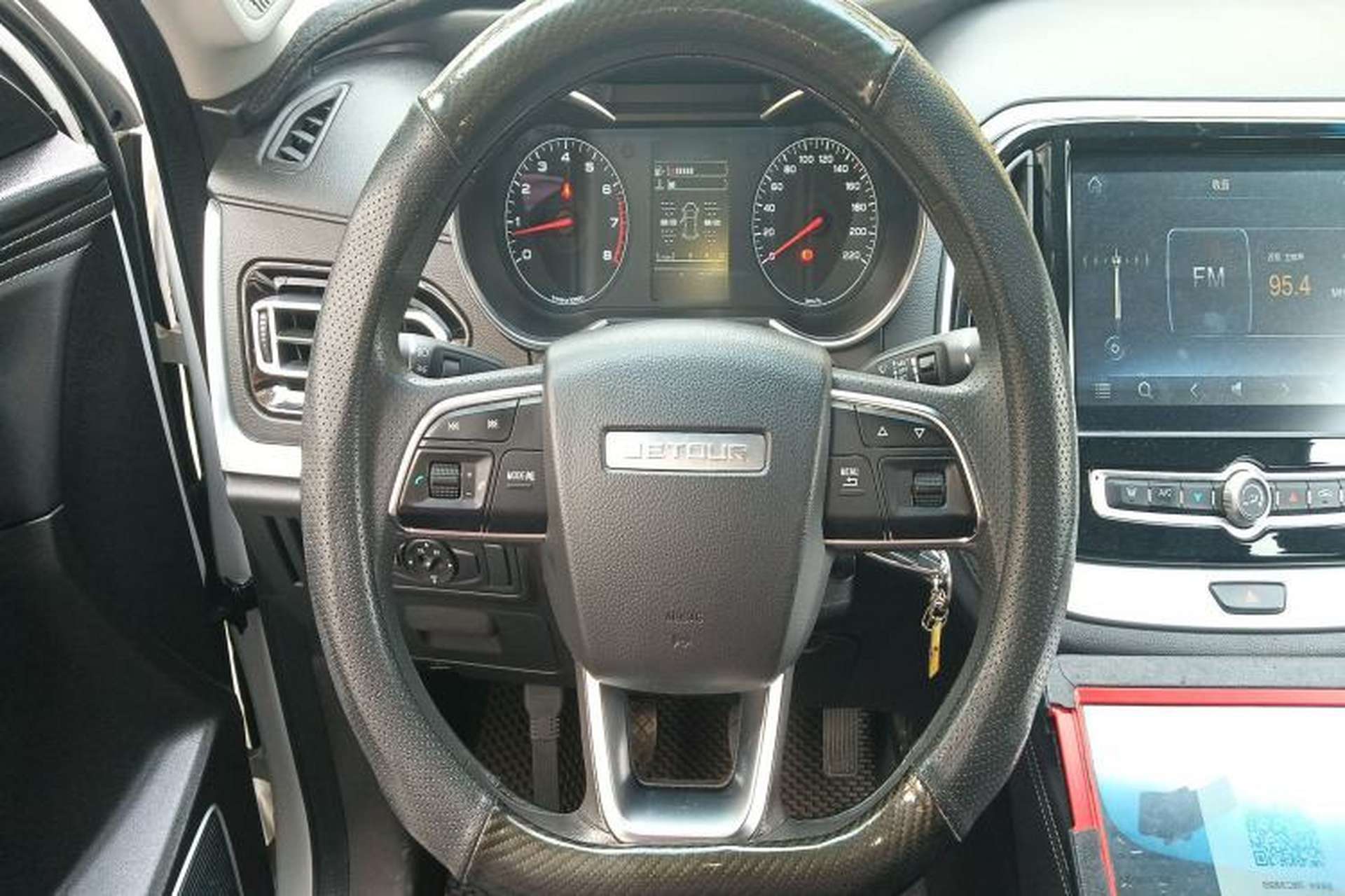 Used JETOUR X70M 2021 1.5T Manual Urban Partner Model 5 Seats Steering Wheel