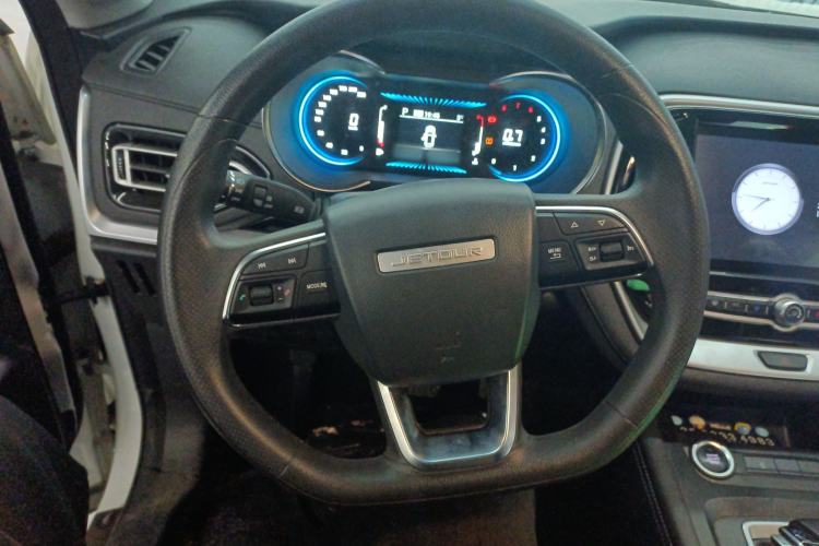 Used JETOUR X70M 2021 1.5T DCT Luxury Partner Model 5 Seats Steering Wheel