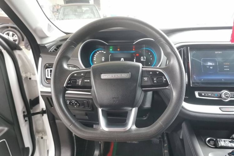 Used JETOUR X70M 2021 1.5T DCT Luxury Partner Model 7 Seats Steering Wheel