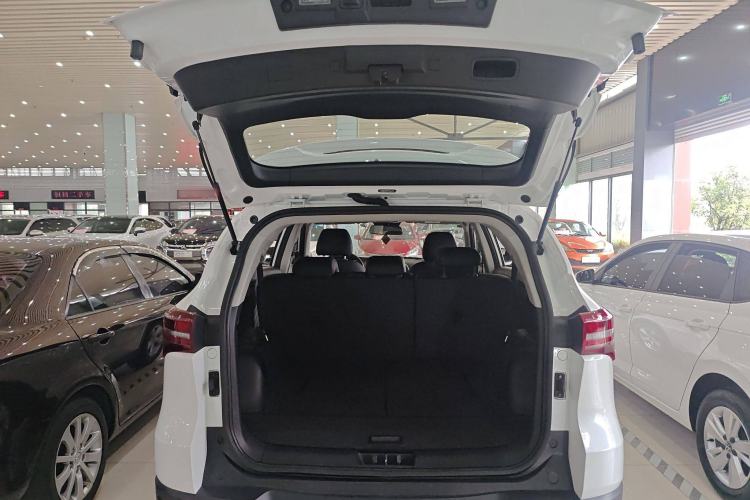 Used JETOUR X70M 2021 1.5T DCT Luxury Partner Model 7 Seats Trunk