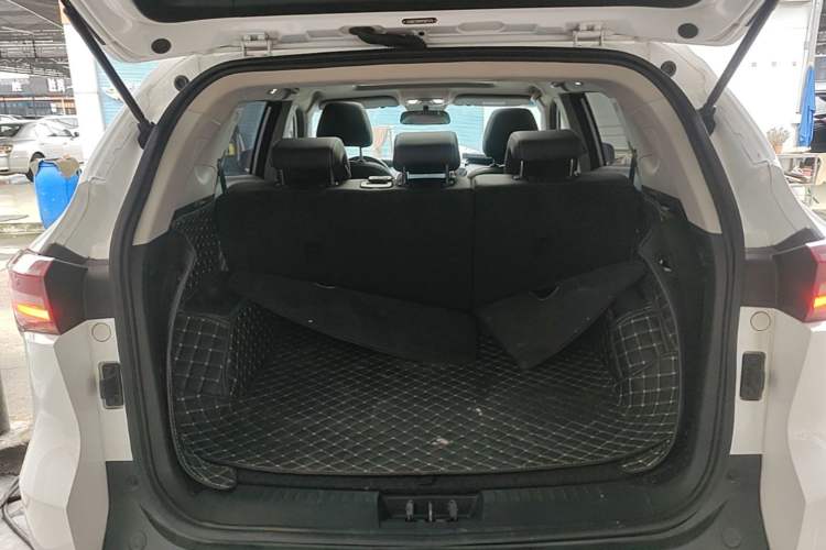 Used JETOUR X70M 2021 1.5T DCT Prestige Partner Model 5 Seats Trunk