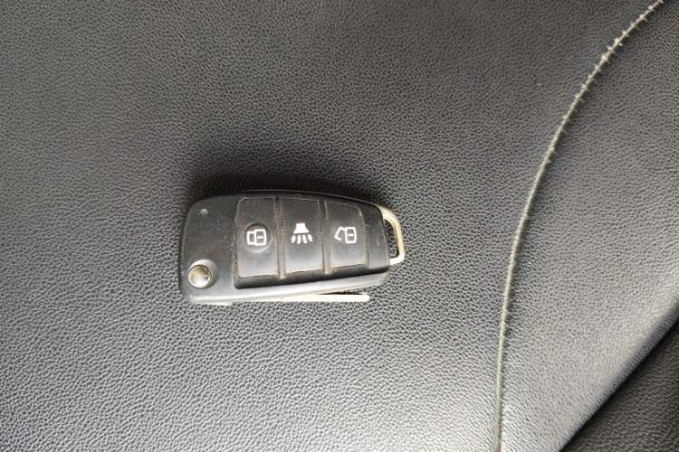 Used JETOUR X70M 2021 1.5T Manual Urban Partner Model 5 Seats Vehicle Key