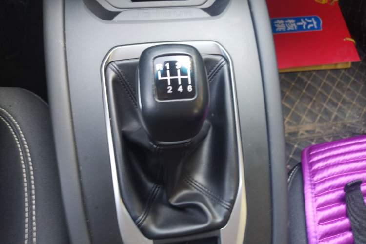 Used JETOUR X70M 2022 1.5T Manual Advanced Partner Version 5 Seats Gear Lever