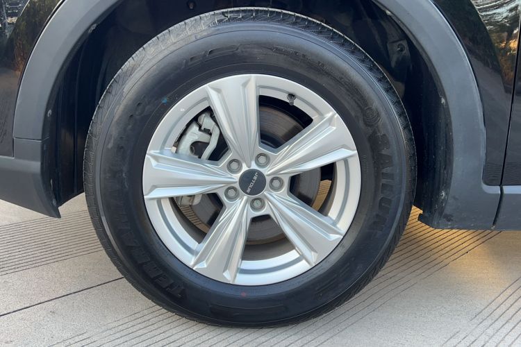 Used JETOUR X70M 2022 1.5T Manual Advanced Partner Version 5 Seats Left Front Wheel Hub