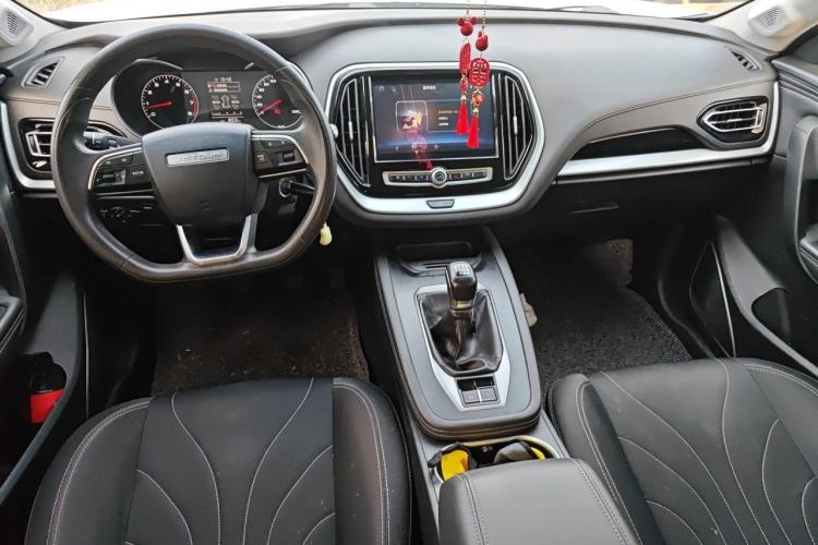Used JETOUR X70M 2022 1.5T Manual Advanced Partner 7-Seater Center Console