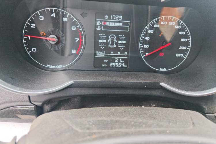 Used JETOUR X70M 2022 1.5T Manual Advanced Partner 7-Seater Odometer Close Up