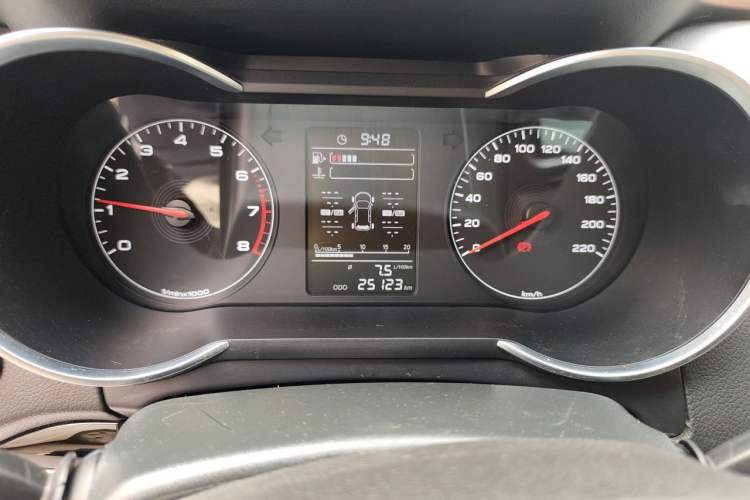 Used JETOUR X70M 2022 1.5T Manual Advanced Partner Version 5 Seats Odometer Close Up