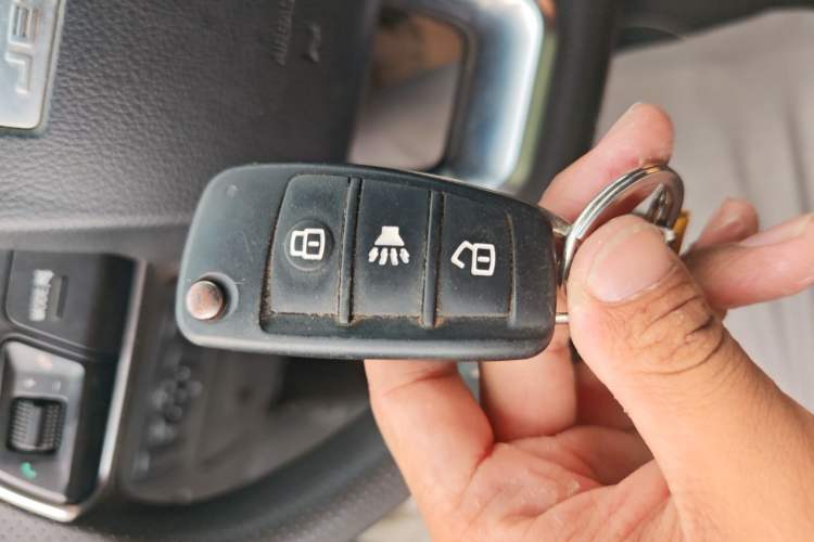 Used JETOUR X70M 2022 1.5T Manual Advanced Partner 7-Seater Vehicle Key
