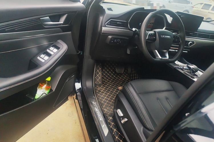 Used JETOUR X70S 2023 1.5T DCT Glory Edition 7-Seater Driver Seat